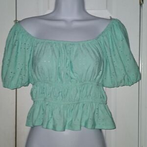Versona mint green eyelet cropped blossom sleeve blouse top  Sz M NWOT